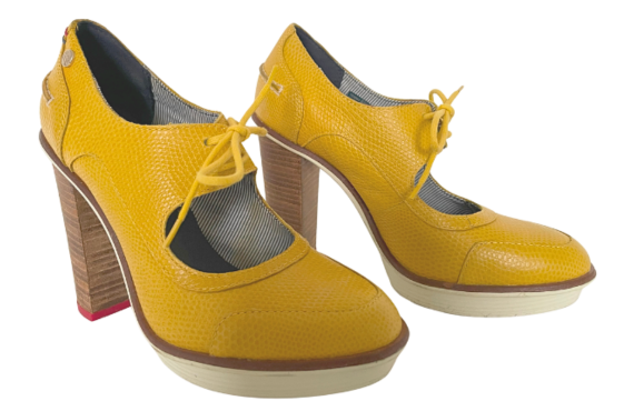 Waardevol d'Ing | taxatie | advies | vintage | tassen | schoenen | Tommy Hilfiger | veterpumps
