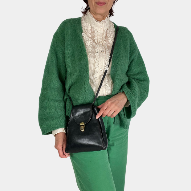 Waardevol d'Ing | taxatie | advies | tassenrestauratie | vintage | tassen | Burkely | crossbody tas | mini flap bag | donkerblauw | leer | pre-loved | tweedehands | Dutch Design